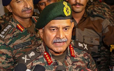 পাকিস্তানকে মানচিত্র থেকে মুছে ফেলার হুঁশিয়ারি ভারতীয় সেনাপ্রধানের