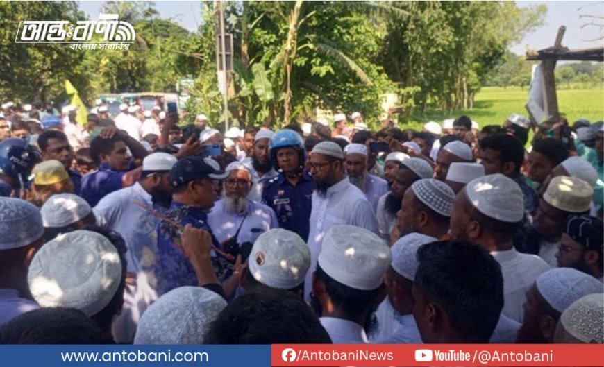 গানের আসর ঘিরে গ্রাম অবরুদ্ধের ঘোষণা, তিন মুসল্লি আহত